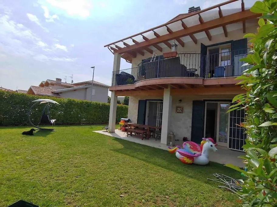 Apartment Timetofreedom Appartamento Con Giardino Privato E Piscina Peschiera del Garda Italy
