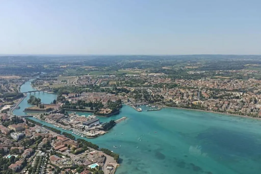 Apartment Timetofreedom Appartamento Con Giardino Privato E Piscina Peschiera del Garda