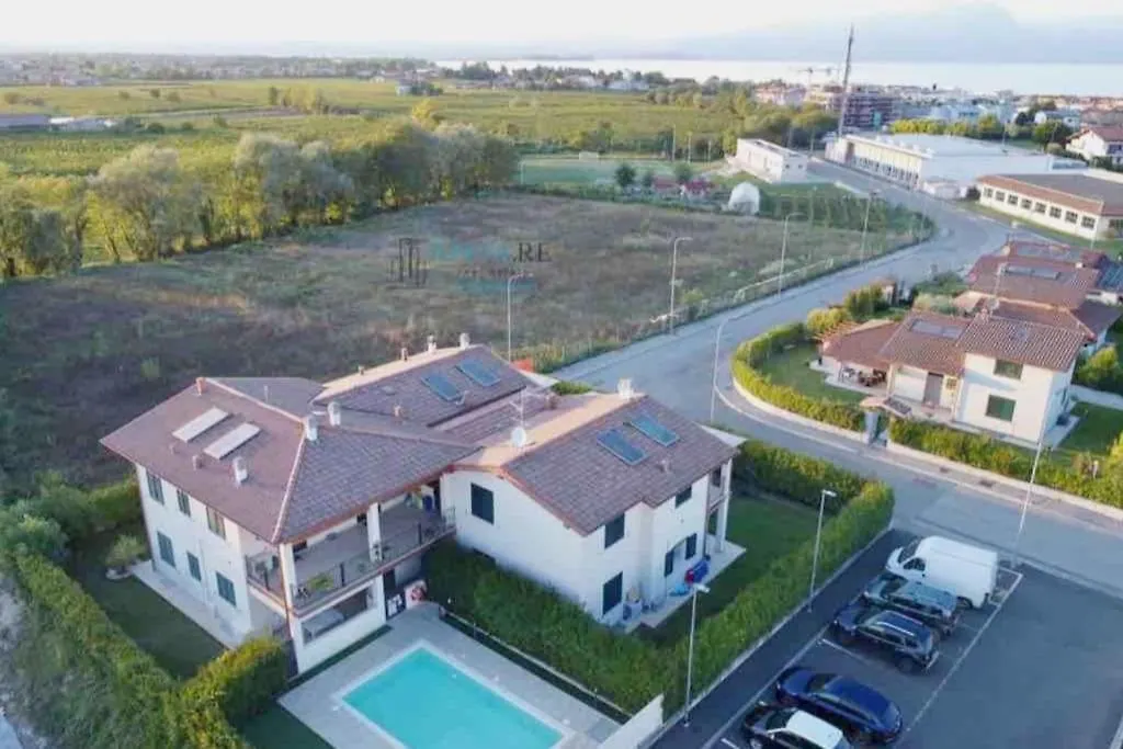 Timetofreedom Appartamento Con Giardino Privato E Piscina Peschiera del Garda Italy