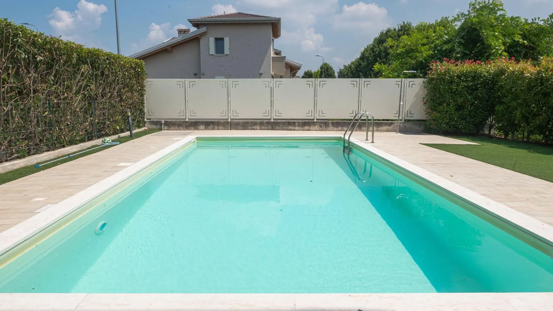 Apartment Timetofreedom Appartamento Con Giardino Privato E Piscina Peschiera del Garda